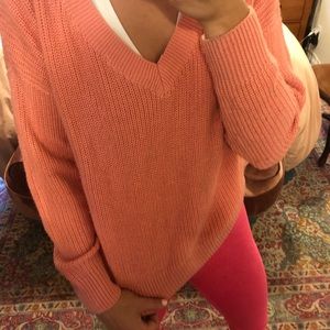 Pink v-neck chunky sweater - Size M